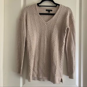 Banana republic sweater in cream! XS